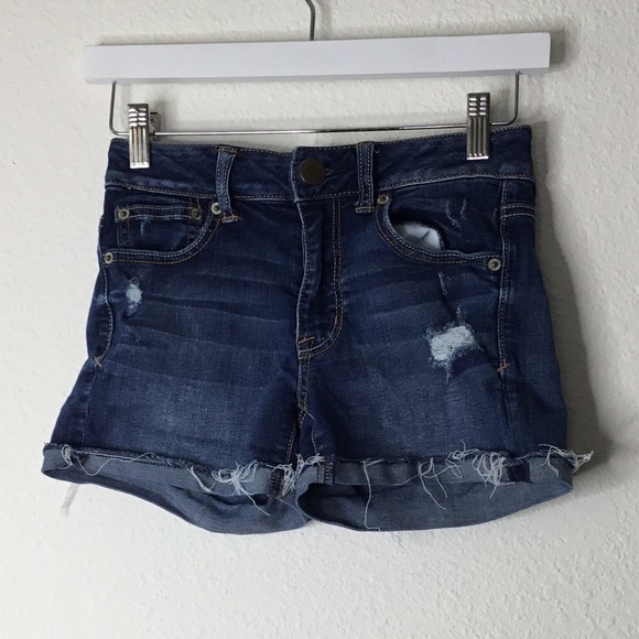 American Eagle Hi-Rise Jean Shortie - Picture 3 of 5